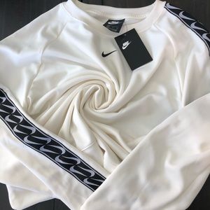 Nike ivory crew neck